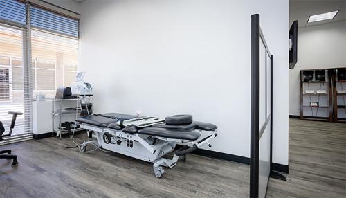 Chiropractic-Bentonville-AR-Treatment-Bed
